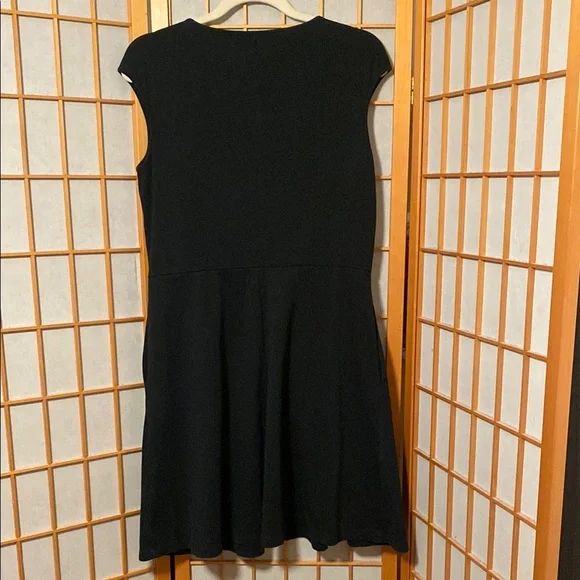 New York & Co Black Cap Sleeve A-line dress 100 % cotton size L - Picture 2 of 8